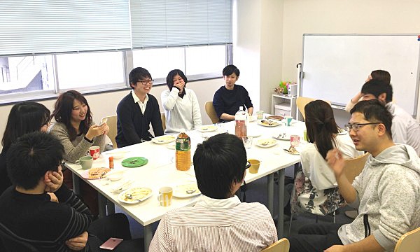 お昼にカレー